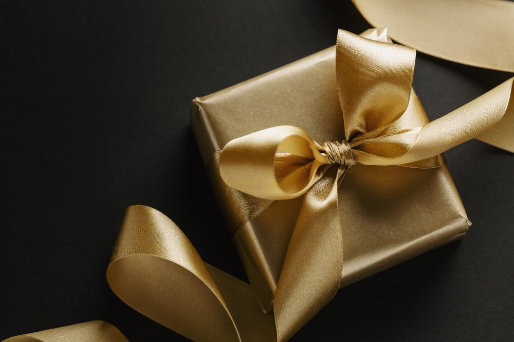 cadeau inpakken met lint